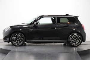 Vehicle image MINI J01 Cooper SE