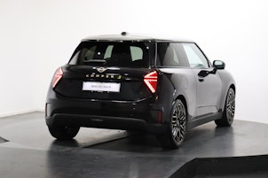 Vehicle image MINI J01 Cooper SE