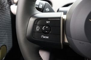 Vehicle image MINI J01 Cooper SE