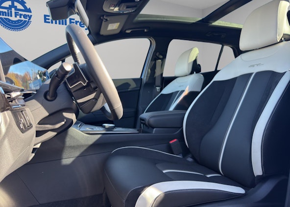 Vehicle image 10 Vehicle image 10