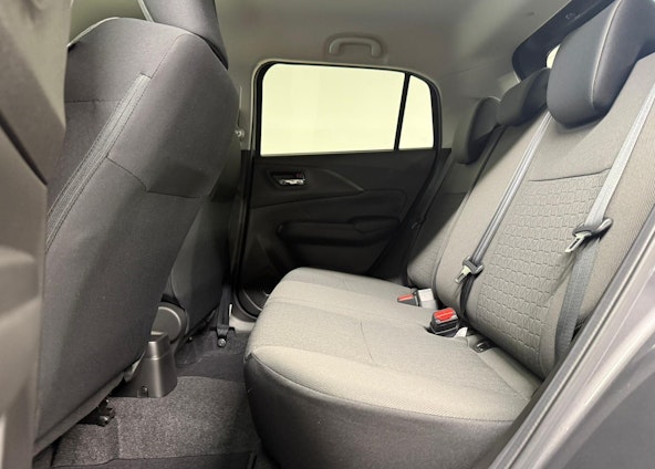 Vehicle image 7 Vehicle image 7