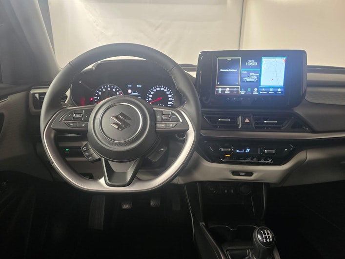 Vehicle image SUZUKI SWIFT