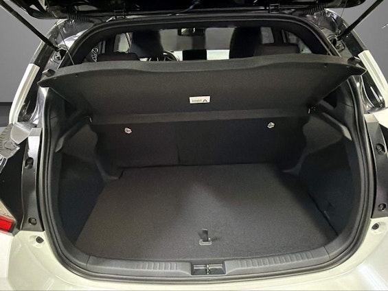 Vehicle image 5 Vehicle image 5