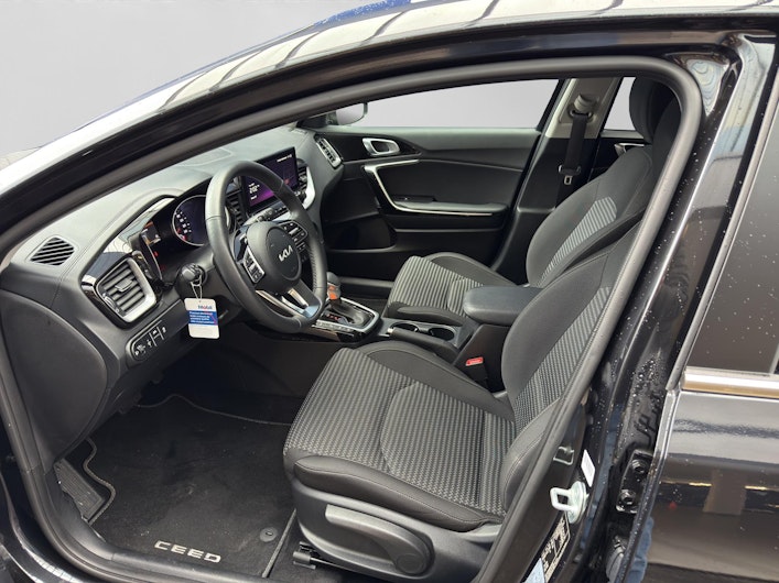 Vehicle image KIA CEED