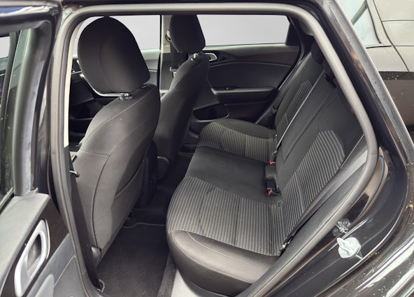 Vehicle image 6 Vehicle image 6