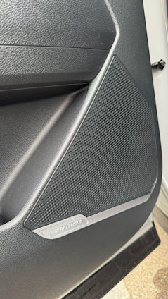 Vehicle image 16 Vehicle image 16