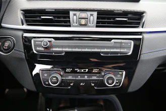 https://vehicle.imgix.net/4054656/b6d2a494-5a78-41f9-92ff-8e2058633fd3.jpg