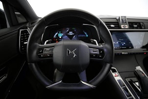 Vehicle image DS AUTOMOBILES 7 Crossback 1.6 E-Tense So Chic 4x4