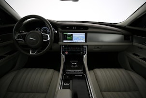 Vehicle image JAGUAR XF Sportbrake 2.0 D 240 Portfolio AWD