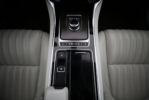 Vehicle image JAGUAR XF Sportbrake 2.0 D 240 Portfolio AWD