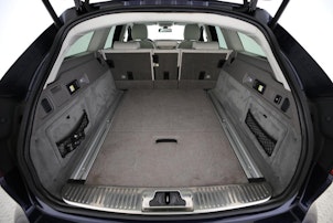 Vehicle image JAGUAR XF Sportbrake 2.0 D 240 Portfolio AWD