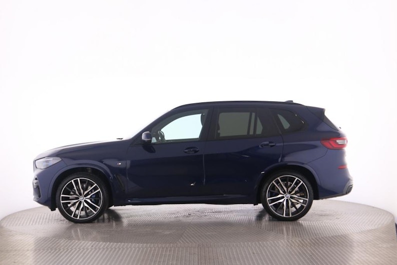 Vehicle image BMW X5