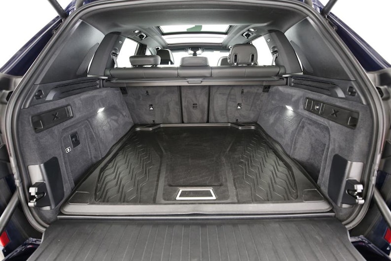 Vehicle image BMW X5