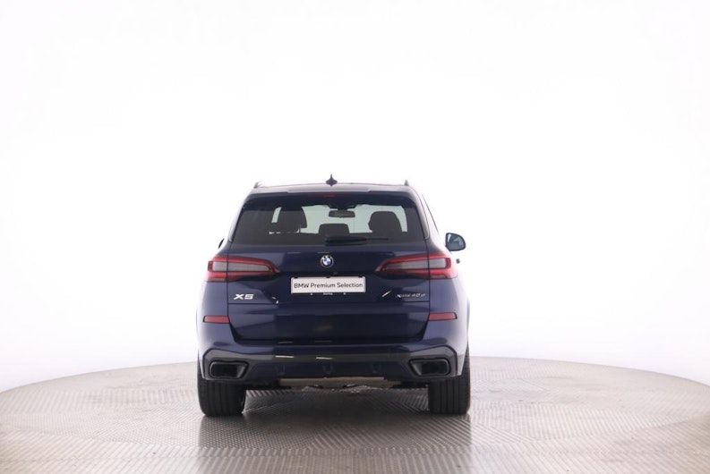 Vehicle image BMW X5