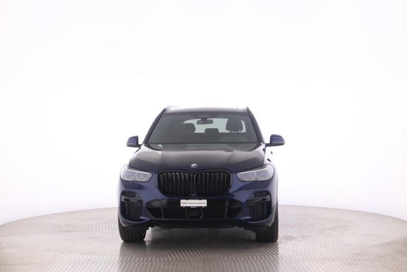 Vehicle image BMW X5