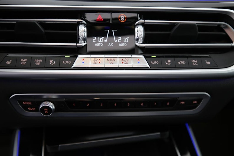 Vehicle image BMW X5