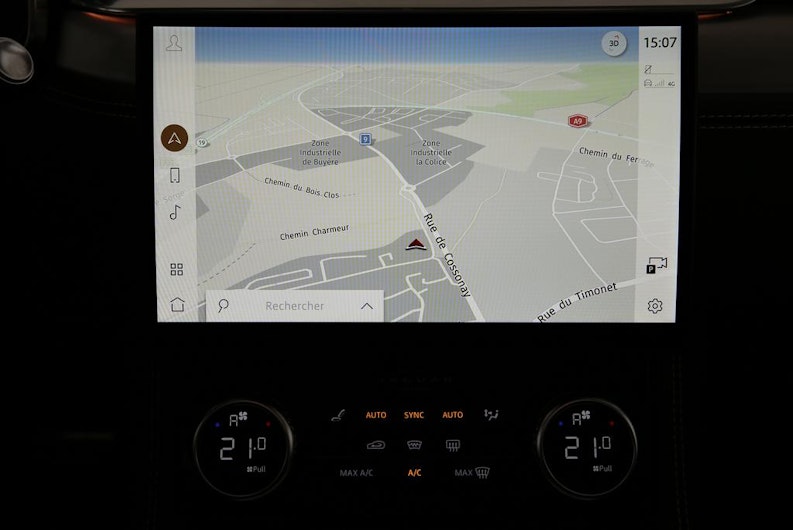 Vehicle image JAGUAR F-PACE