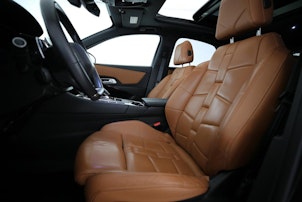 Vehicle image DS AUTOMOBILES DS7 Crossback 1.6 E-Tense So Chic 4x4