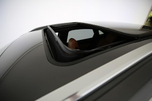 Vehicle image DS AUTOMOBILES DS7 Crossback 1.6 E-Tense So Chic 4x4