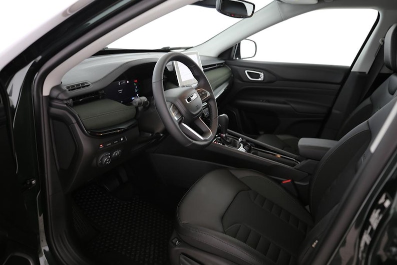 Vehicle image JEEP COMPASS