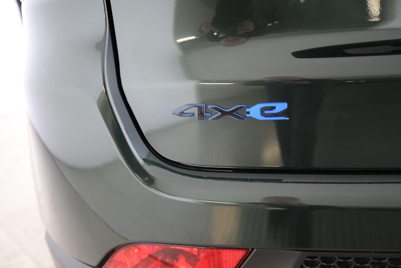 Vehicle image JEEP COMPASS