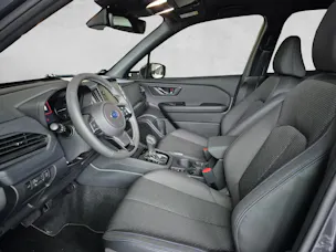 Subaru Forester Station 2.0i e-Boxer Swiss Plus