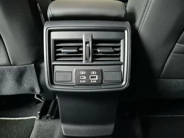 Subaru Forester Station 2.0i e-Boxer Swiss Plus