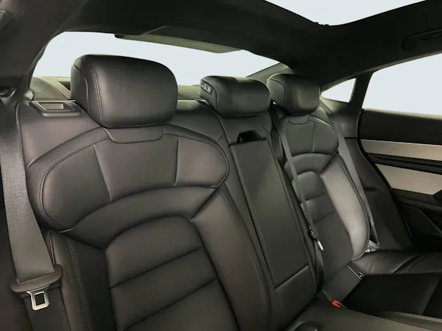Porsche Taycan Turbo