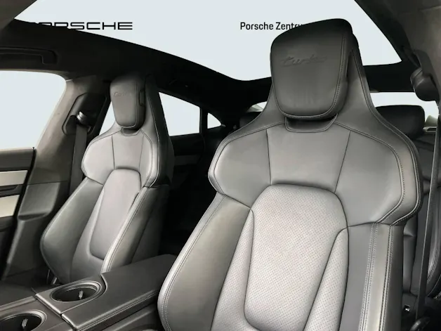 Porsche Taycan Turbo