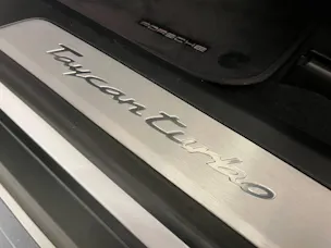 Porsche Taycan Turbo