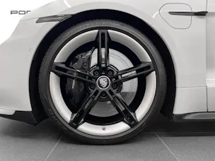 Porsche Taycan Turbo