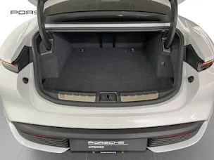 Porsche Taycan Turbo