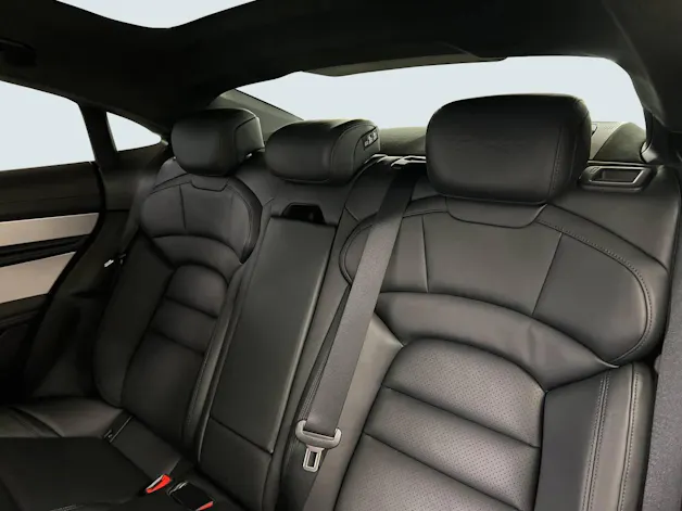 Porsche Taycan Turbo