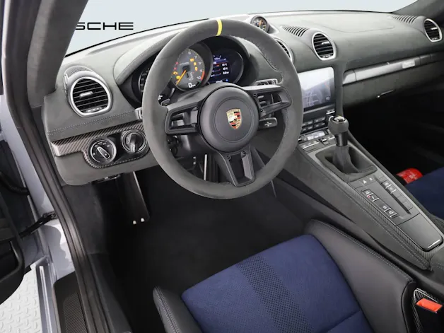 Porsche 718 Cayman GT4 RS