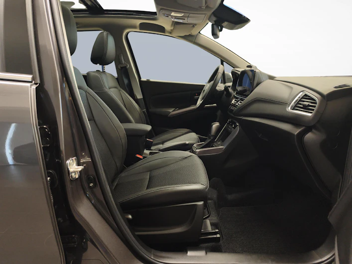 Fahrzeugbild SUZUKI S-CROSS