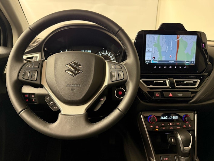 Vehicle image SUZUKI S-CROSS