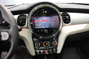 image du véhicule MINI Mini F55 2.0i Cooper S SDKG