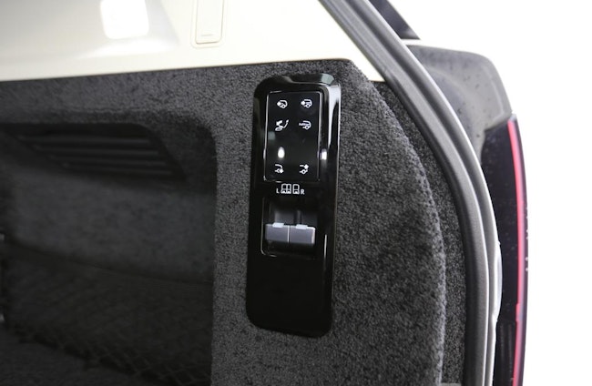 Vehicle image 14 Vehicle image 14