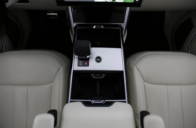 Vehicle image 9 Vehicle image 9