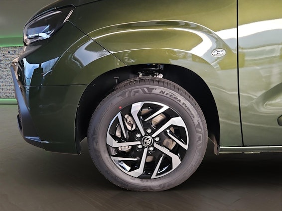 Vehicle image 5 Vehicle image 5