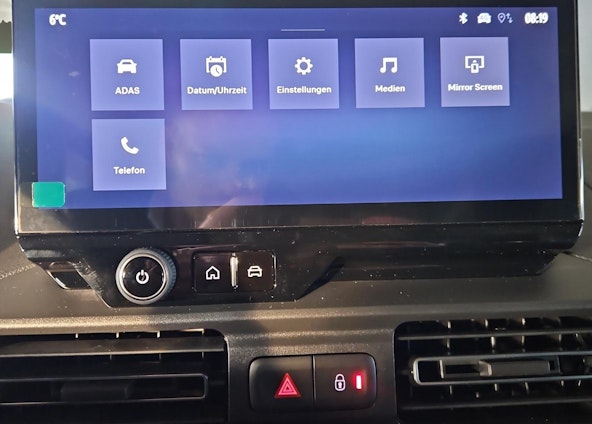 Vehicle image 16 Vehicle image 16