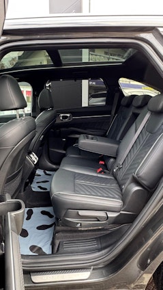 Vehicle image 16 Vehicle image 16