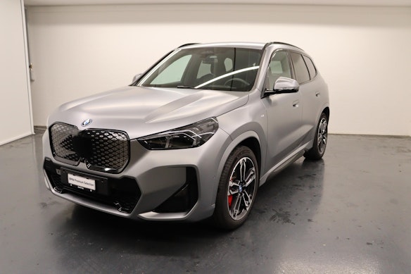 BMW iX1 30 xDrive 0