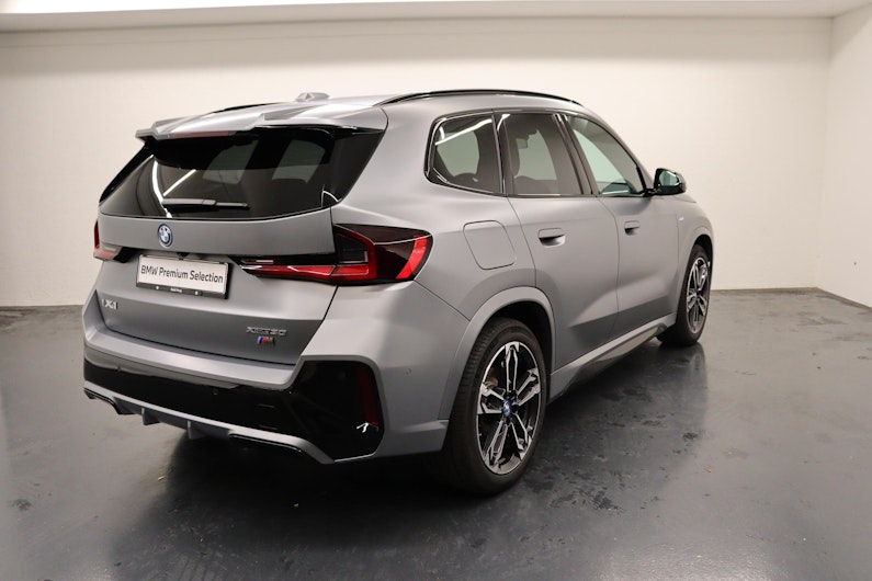 Vehicle image BMW iX1