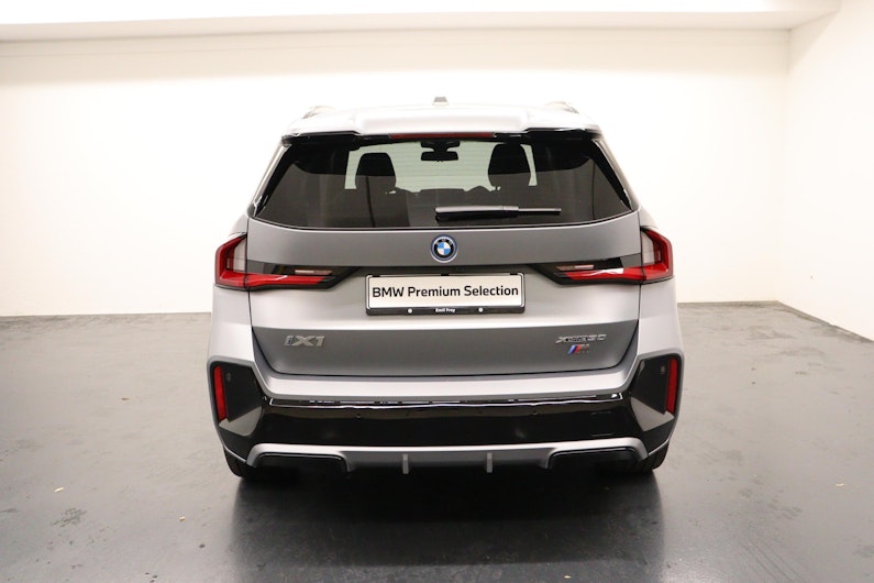 Vehicle image BMW iX1