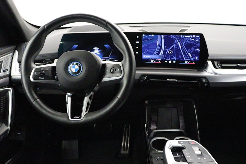 Vehicle image BMW iX1