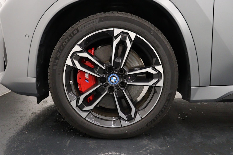 Vehicle image BMW iX1