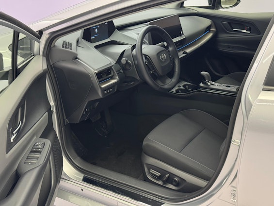 Vehicle image 6 Vehicle image 6