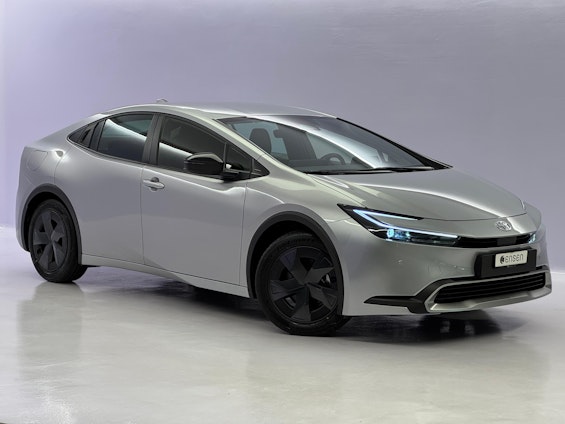 First vehicle image First vehicle image