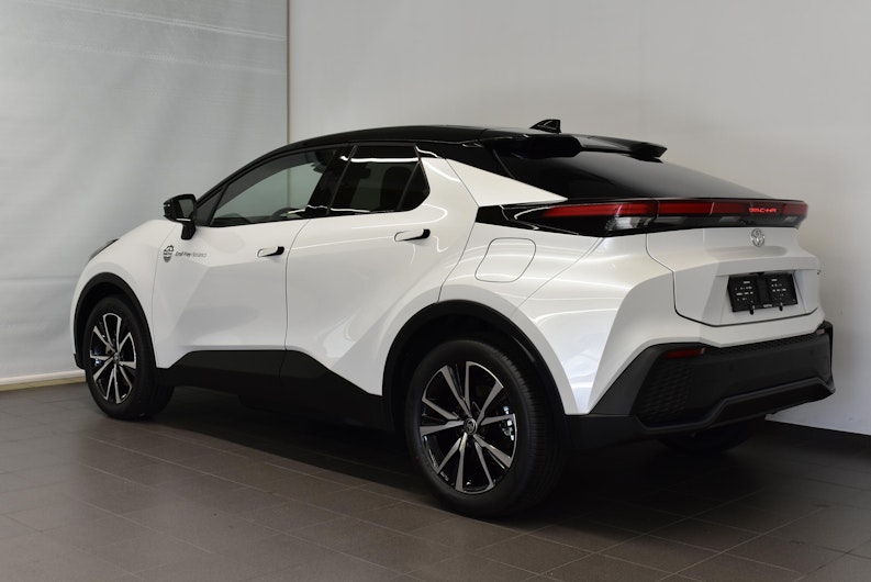 Vehicle image TOYOTA C-HR